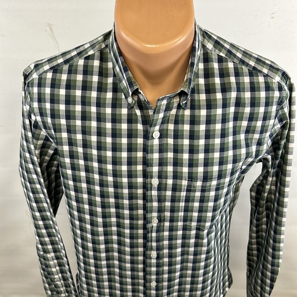 J. Crew long sleeve button down collar shirt.  M - Picture 3 of 7
